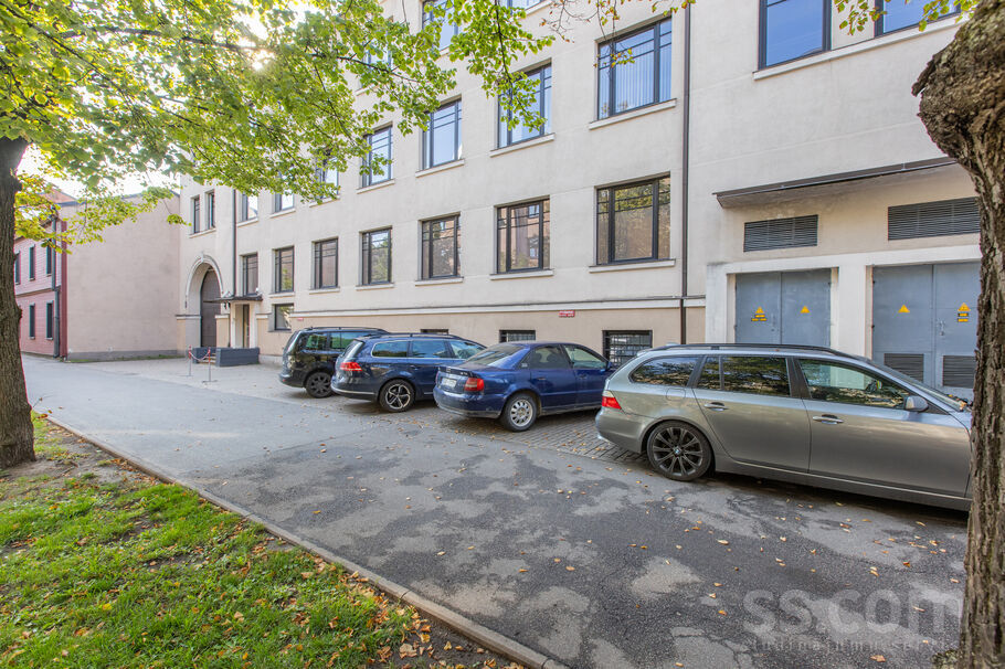 Vārnu 5, Rīga, centrs — telpa