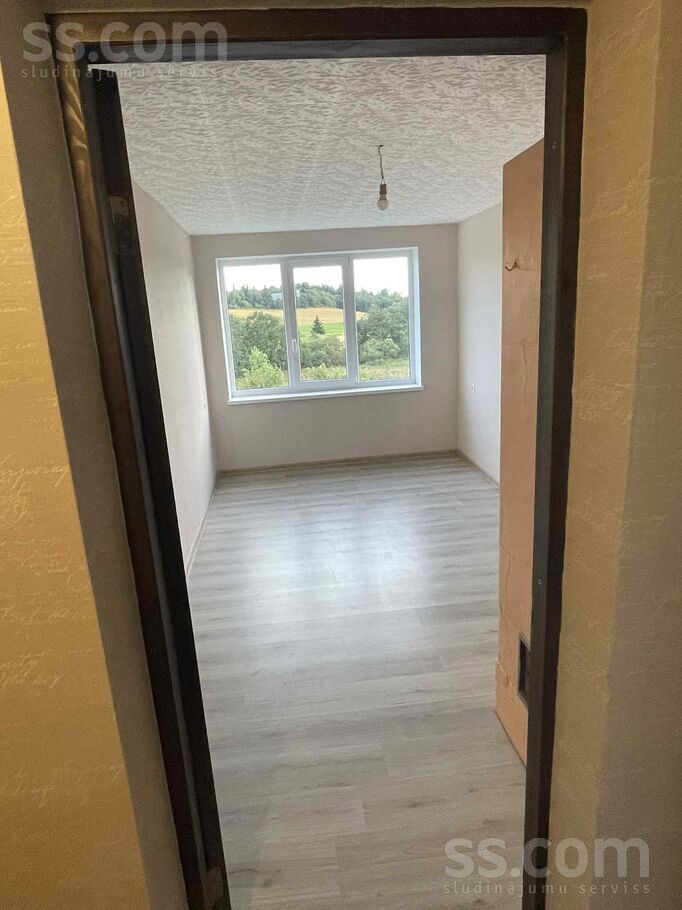 Mežciems 9, Launkalne, Valka un raj., Launkalnes pag. — dzivoklis