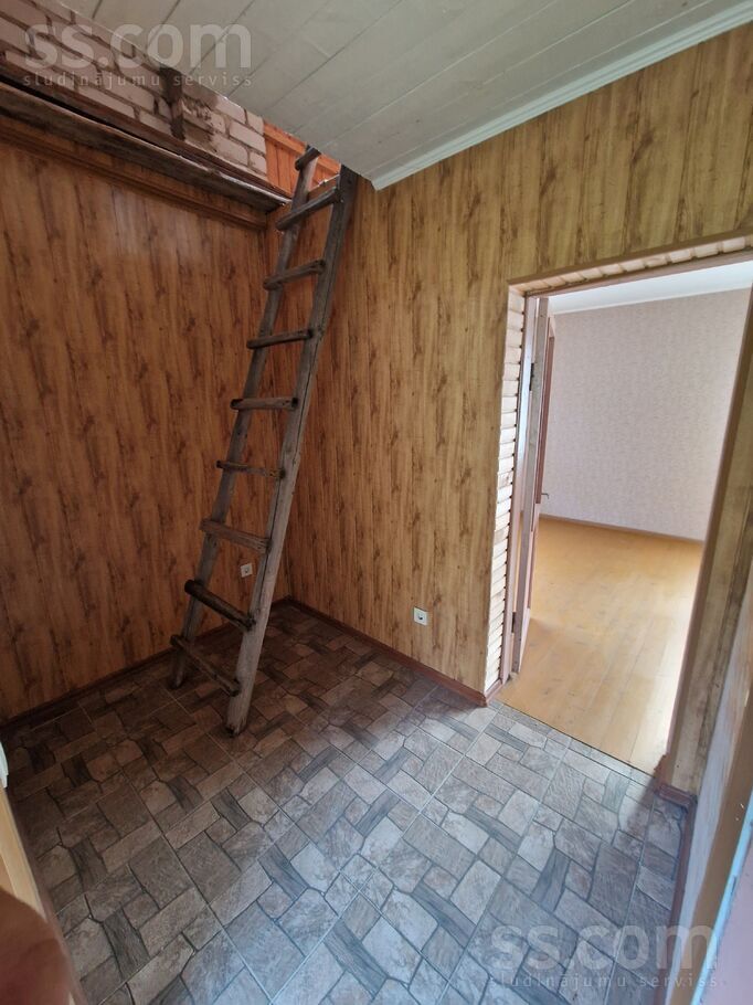 Zemeņu iela, Ļūbaste 1, Daugavpils un raj., Līksnas pag. — maja