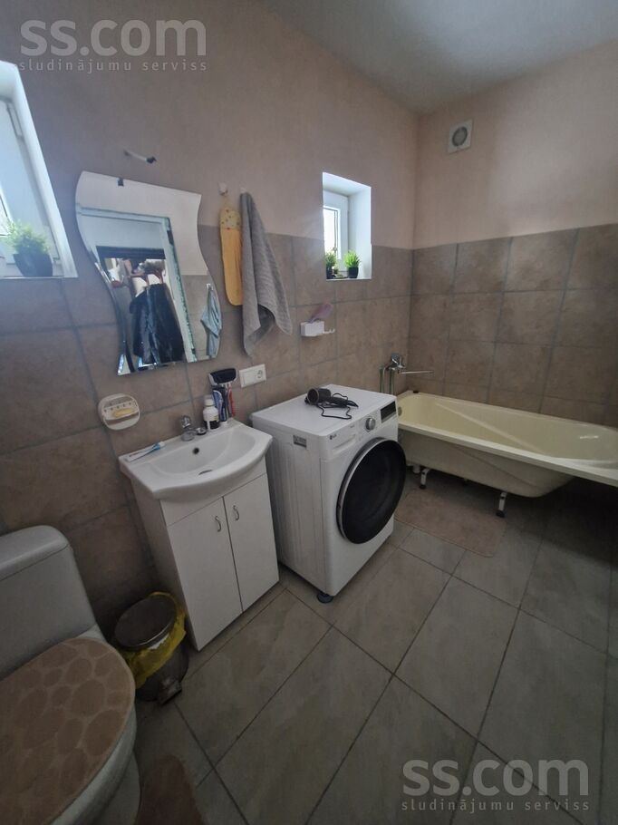 Perkona 7, Ragaciems, Tukums un raj. — maja