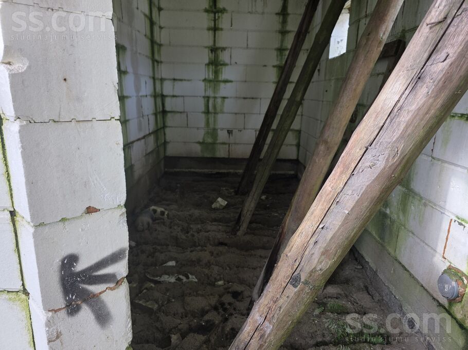 Siliņi 82, Viesturi, Jelgava un raj., Glūdas pag. — maja