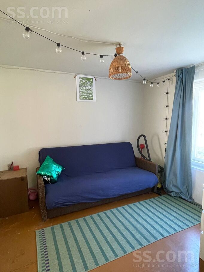 Mežloka iela 13, Bajāri, Rīgas rajons, Ropažu nov. — maja