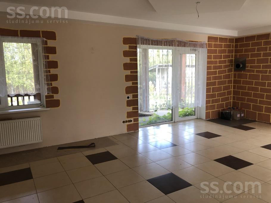 Tulpju iela 21, Rīgas rajons, Sigulda — maja