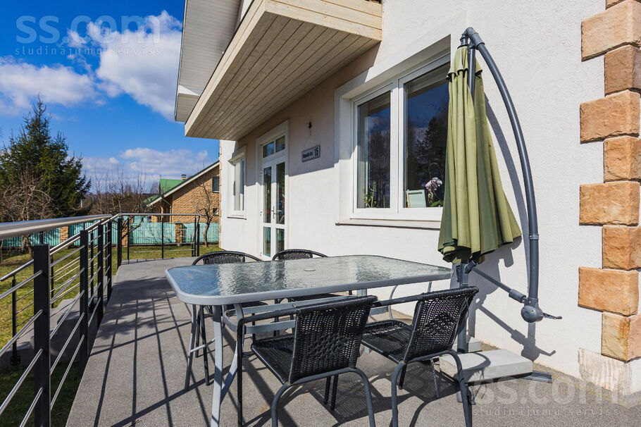 Magnoliju iela 15, Rīgas rajons, Baloži — maja