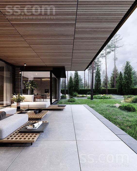 Mežrozīšu 17, Jūrmala — zeme