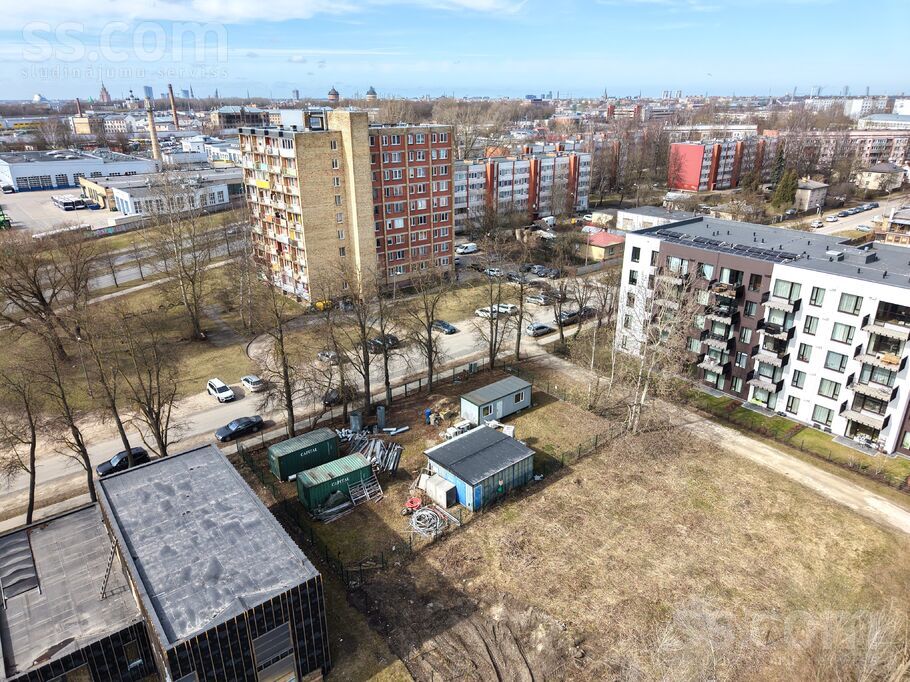 Nīcgales bn, Rīga — zeme