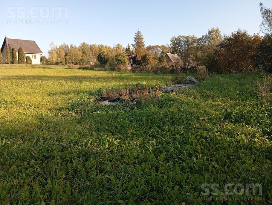 Ievini 1, Ludza un raj., Ludza — maja