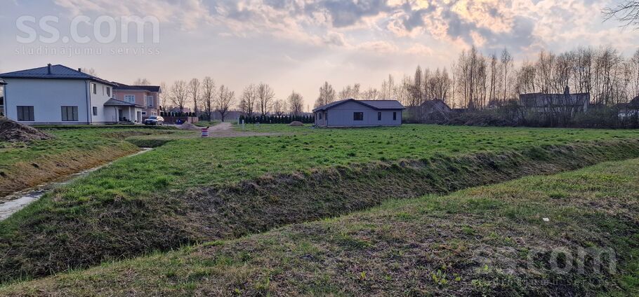 2.līnija 8k, Jelgava un raj., Jelgava — zeme