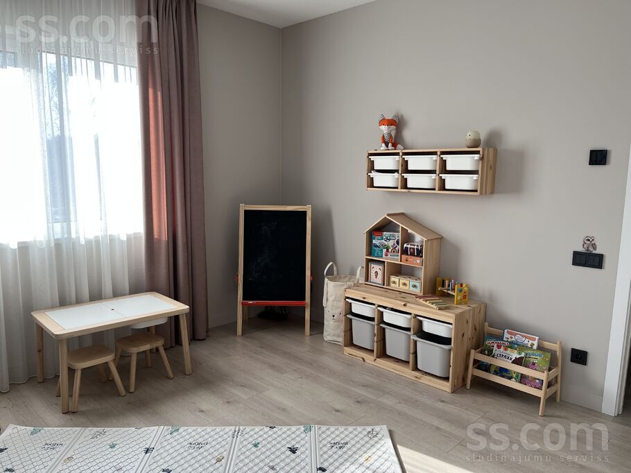 Lapeņieki, Abavas 5, Rīgas rajons, Baloži — maja