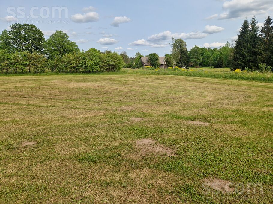 Evitas, Tīnūži, Ogre un raj., Ikšķiles l. t. — maja