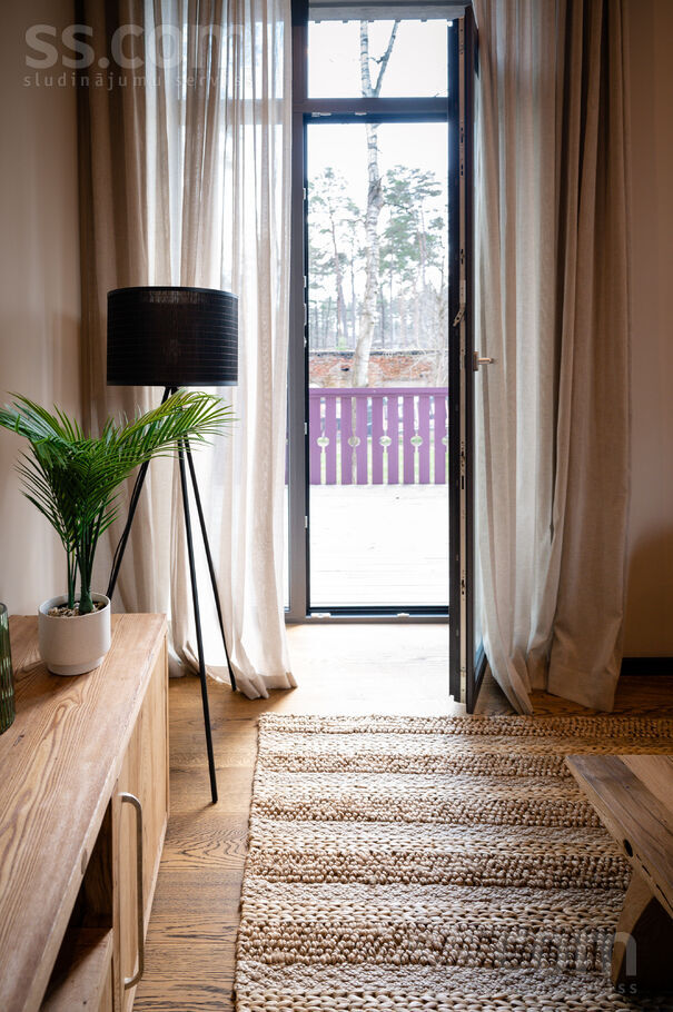 Mežaparka prospekts 10, Jūrmala — dzivoklis