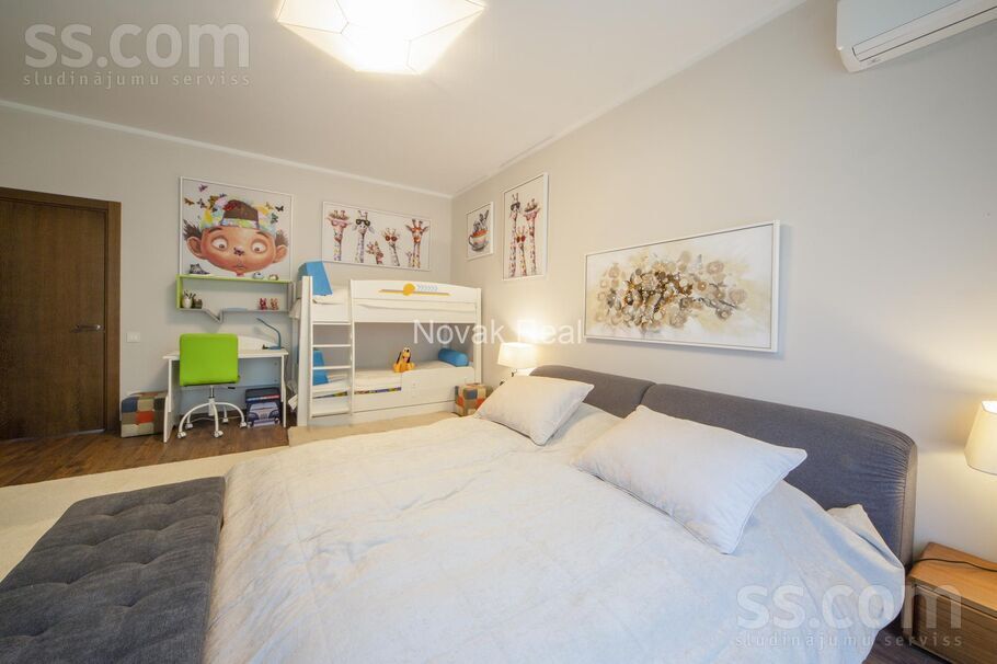 Ezeru iela 17, Jūrmala — maja