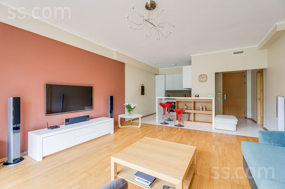 Dzintaru prospekts 13/15, Jūrmala — dzivoklis