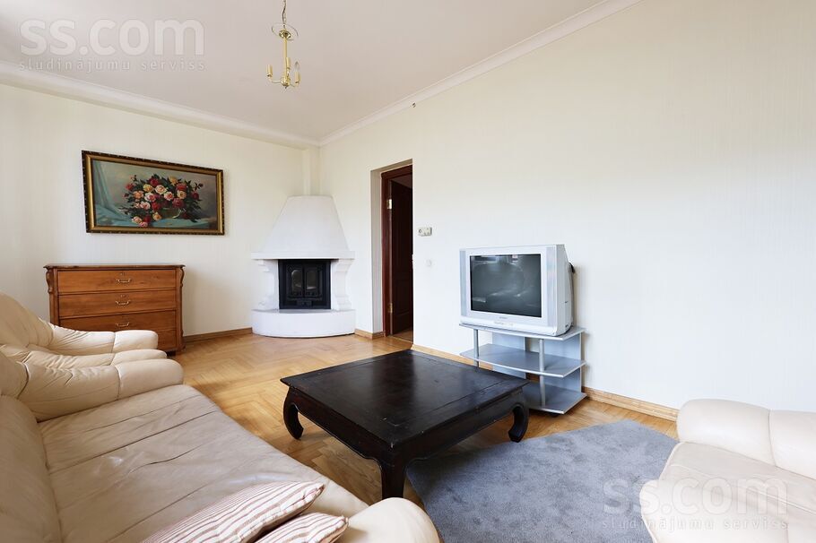 Raiņa bulv. 3, Rīga — dzivoklis