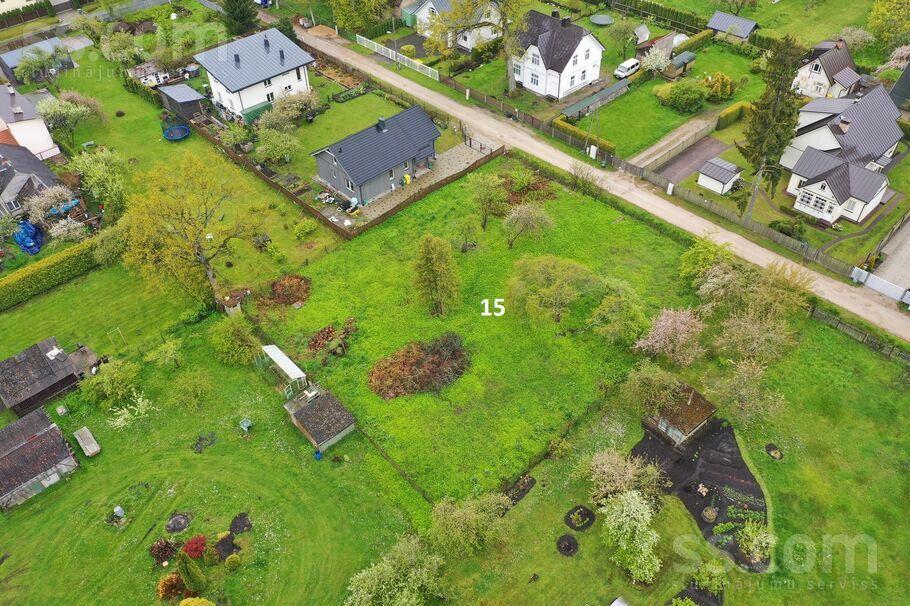 Tālivalža 15, Jūrmala — zeme