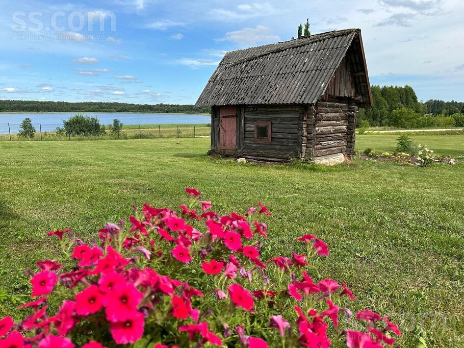 Biržkalna ezers, Kapiņi, Preiļi un raj., Aglonas pag. — zeme