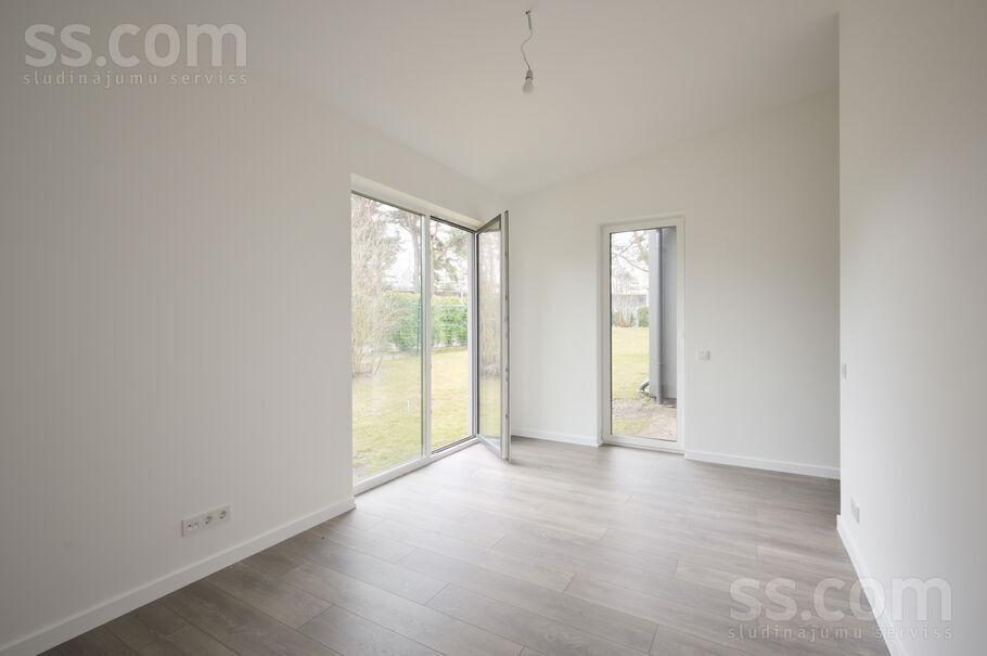 Raiņa iela 114 k-1, Jūrmala — maja