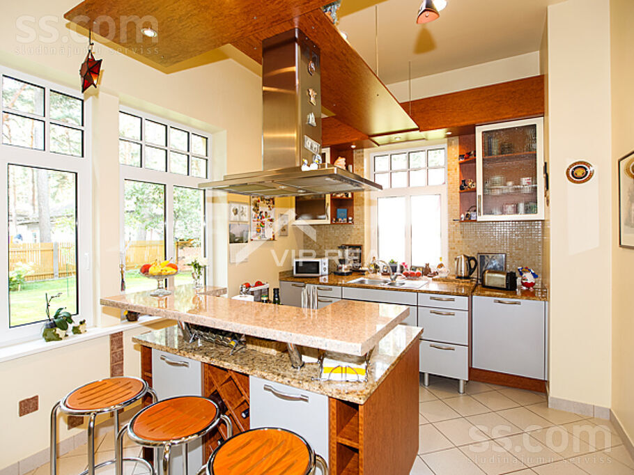 Edinburgas pr. 69, Jūrmala — maja