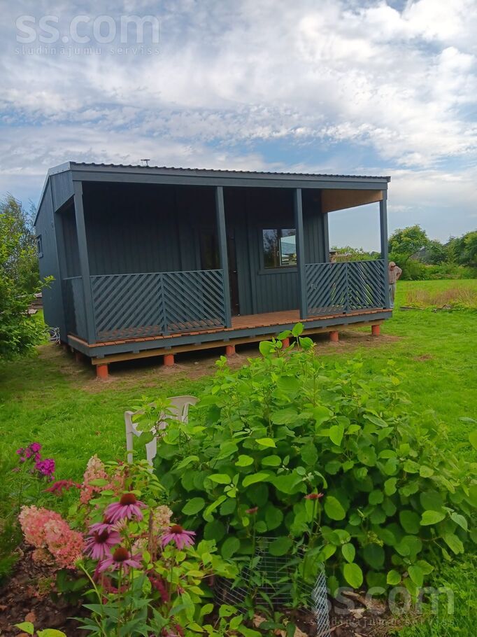 Brenči, Saldus un raj., Saldus — telpa