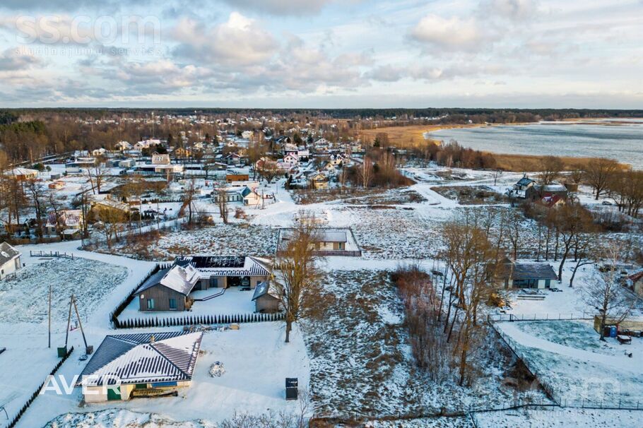 Kalmju 2d, Rīga — zeme