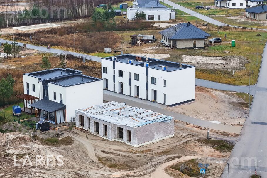 Juglas 1, Rīga — maja