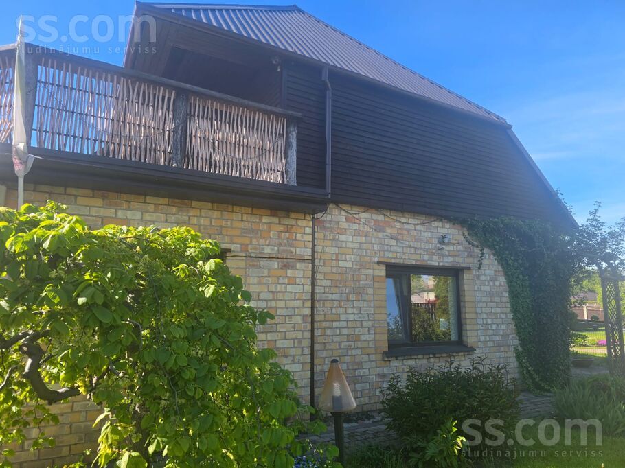 Ābeļu 3, Liepāja un raj., Liepāja — maja