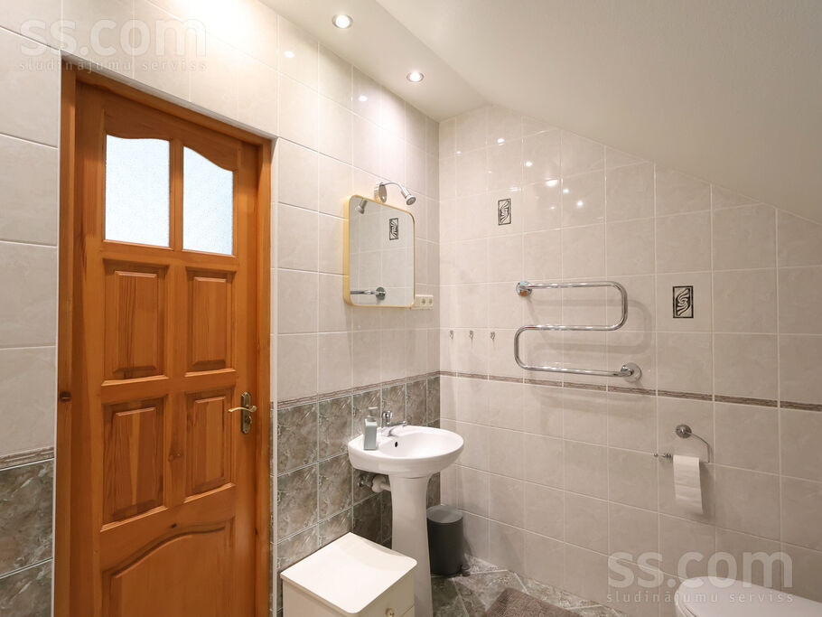 Zirņu iela 51, Liepāja un raj., Liepāja — maja