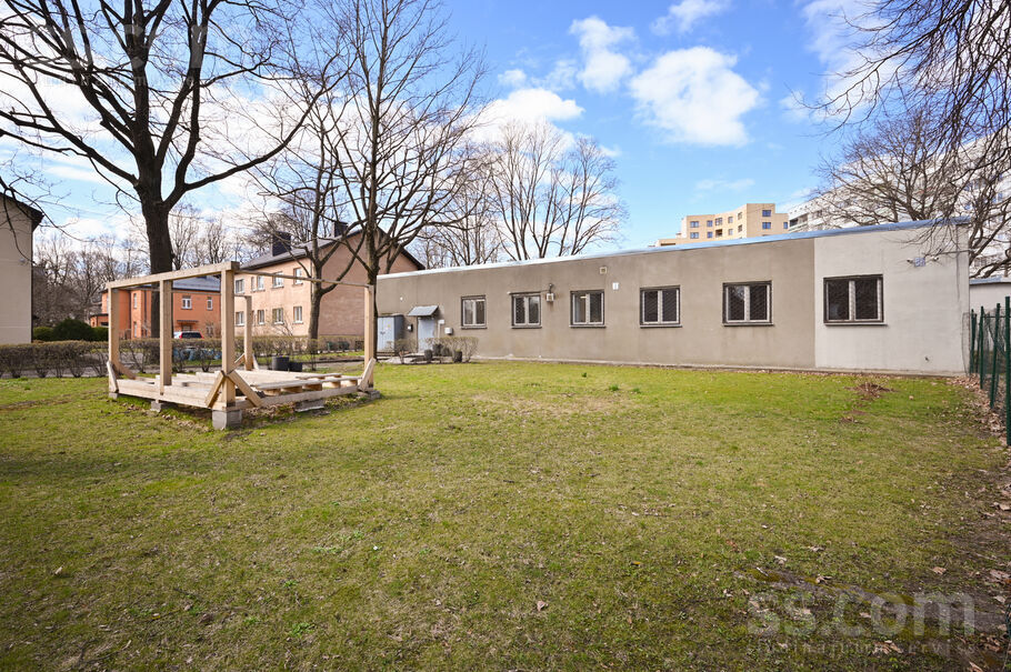 Elvīras 1b, Rīga — maja