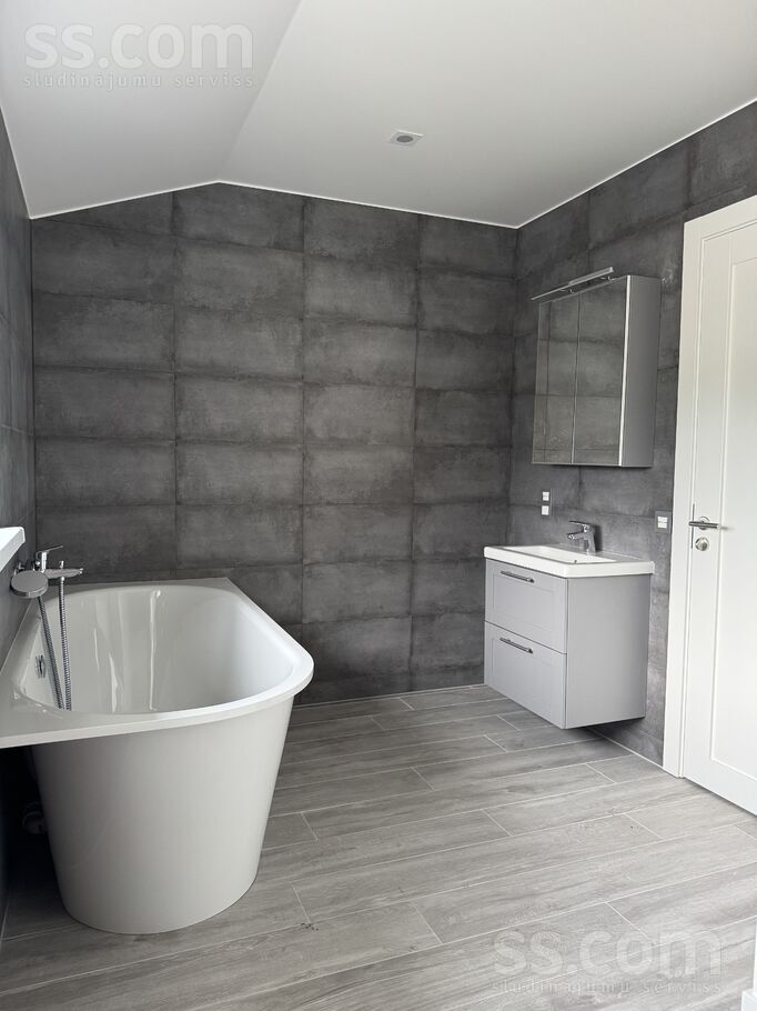 Āķu 1, Baltezers, Rīgas rajons, Ādažu nov. — dzivoklis