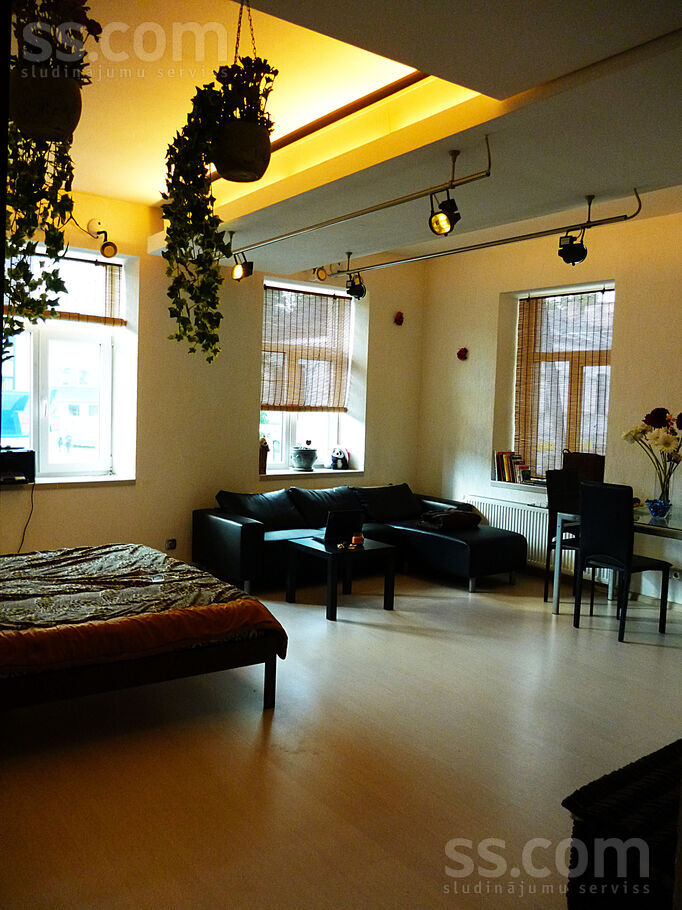 Saknu 16/18, Daugavpils un raj., Daugavpils — dzivoklis