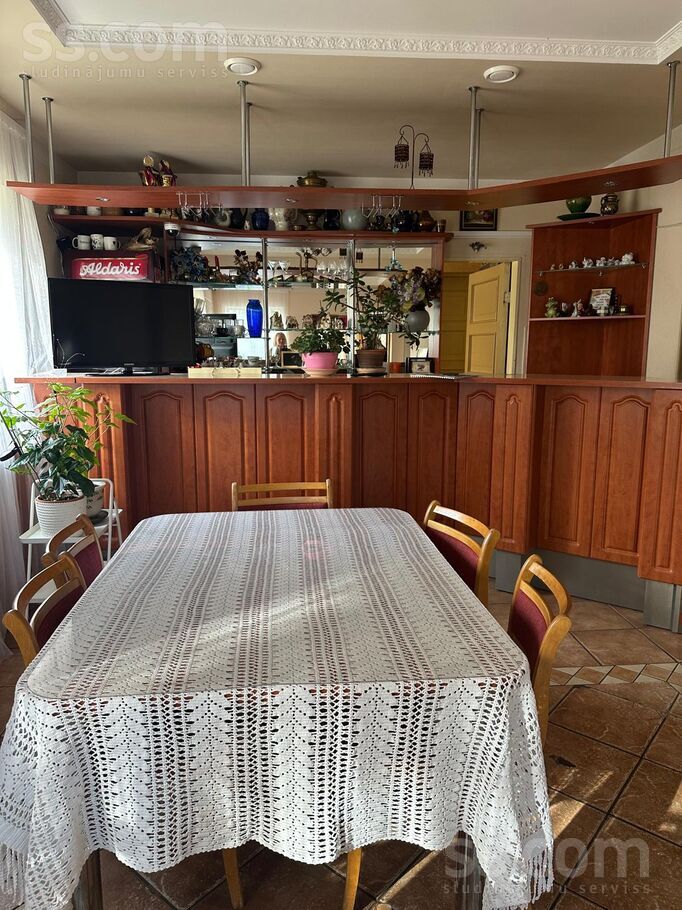 Krasta, Ogre un raj., Ogre — maja