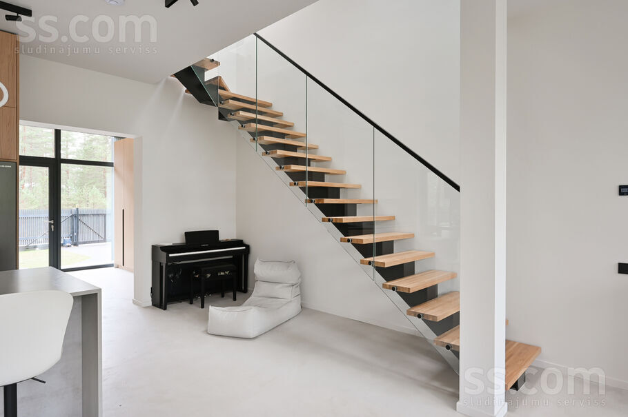 Ričarda 100, Baltezers, Rīgas rajons, Ādažu nov. — maja