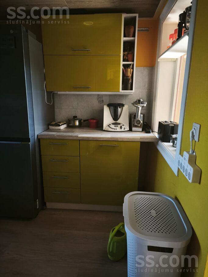 Ābeļu 3, Liepāja un raj., Liepāja — maja