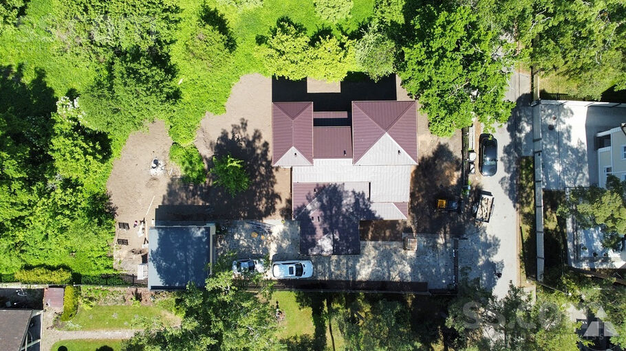 Puķu iela 62, Jūrmala — maja