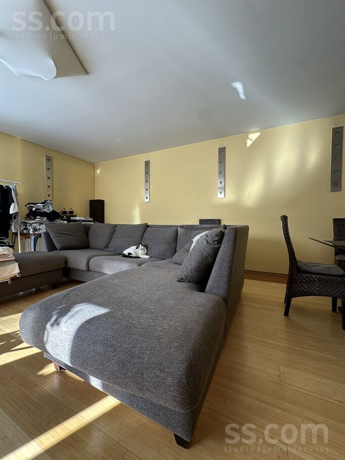 Apuzes 28, Rīga — dzivoklis