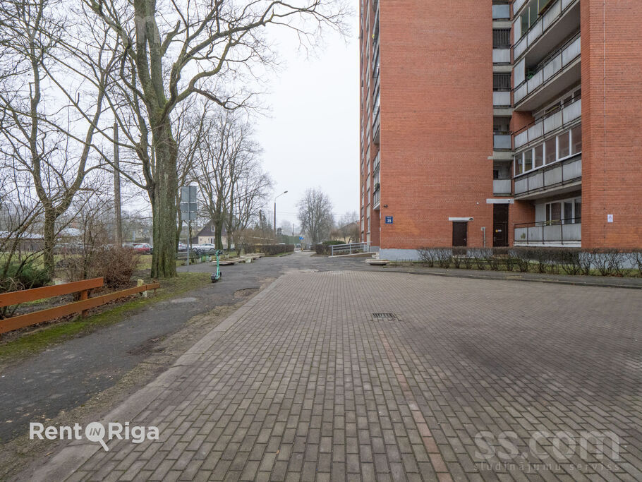 Brīvības gatve 422, Rīga, Jugla — telpa