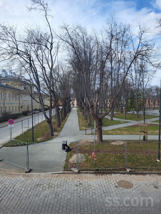 1.Oficieru iela 4, Daugavpils un raj., Daugavpils — dzivoklis