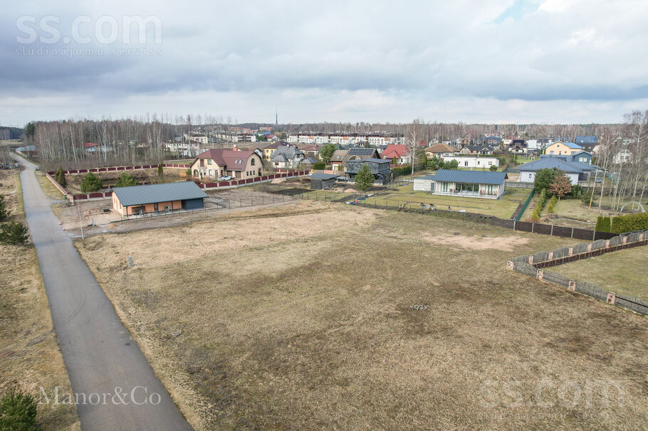 Āraišu 11, Rīgas rajons, Baloži — zeme