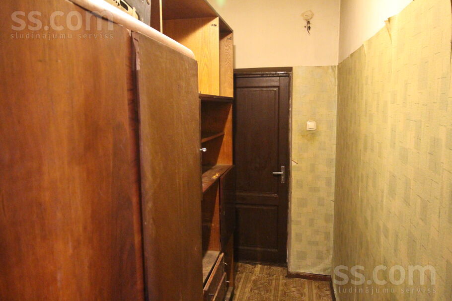 Aptiekas 40, Daugavpils un raj., Daugavpils — dzivoklis