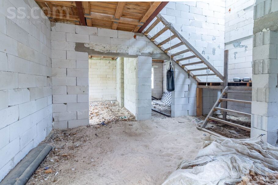 Kurzemes iela 5, Jūrmala — maja