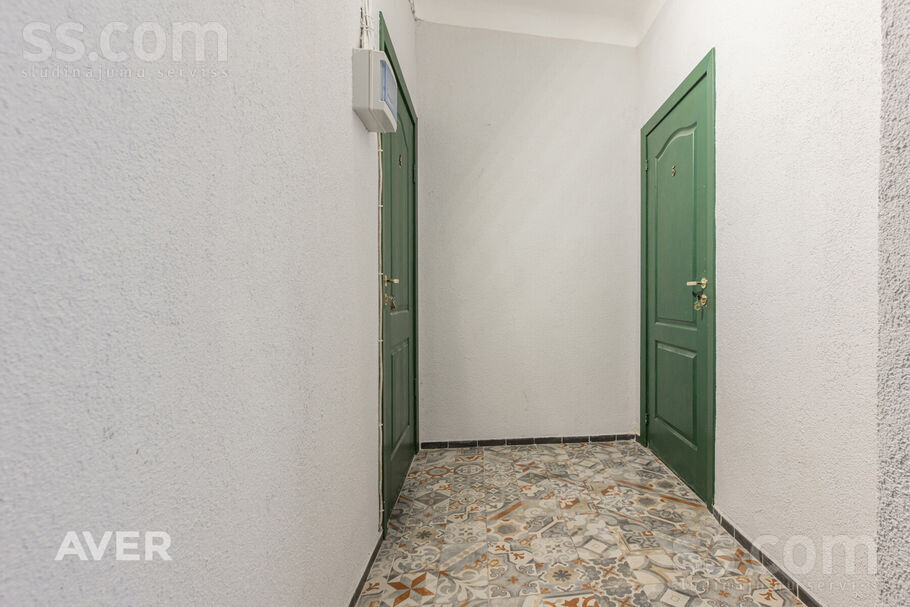 Ludzas 70, Rīga — maja