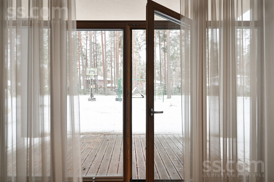 Katrinas 8, Baltezers, Rīgas rajons, Garkalnes nov. — maja