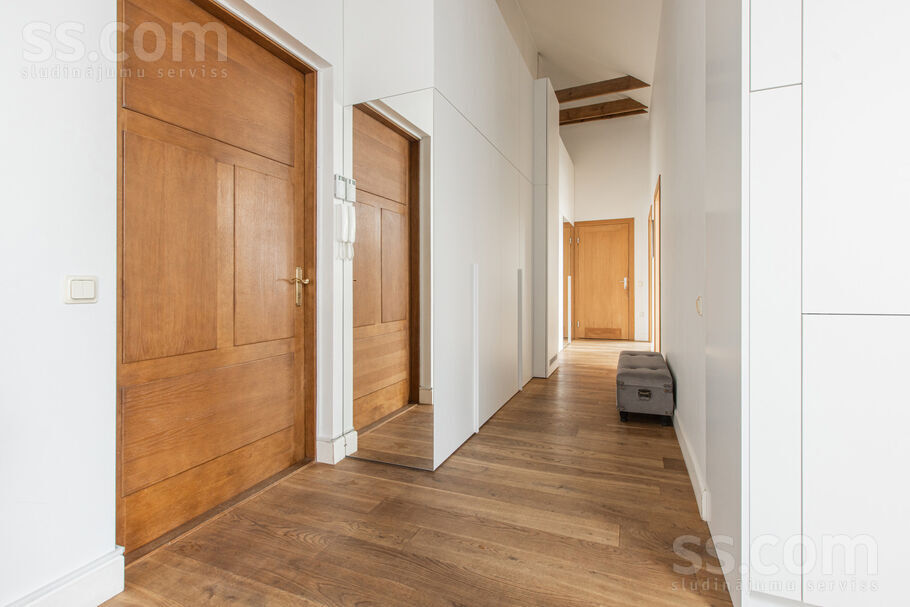 Pulkv. Brieža 7, Rīga — dzivoklis