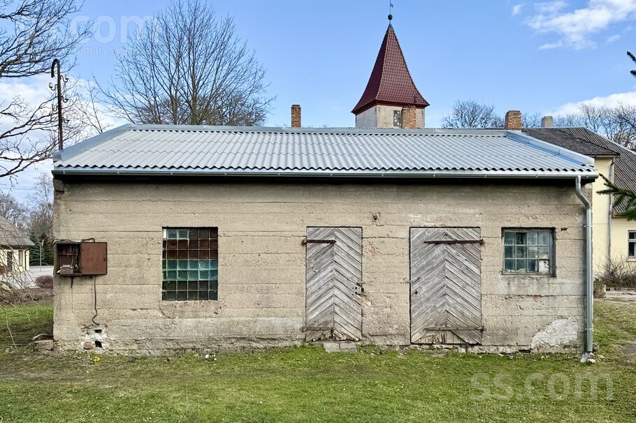 Raiņa iela 28, Liepāja un raj., Durbe — maja