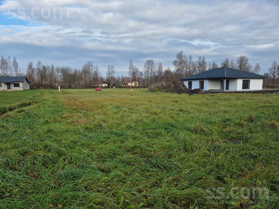 2.līnija 8e, Jelgava un raj., Jelgava — zeme