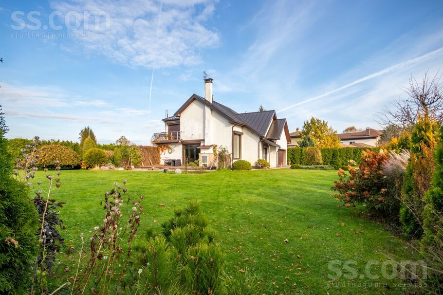 Ošu 20, Mežāres, Babītes pag. — maja