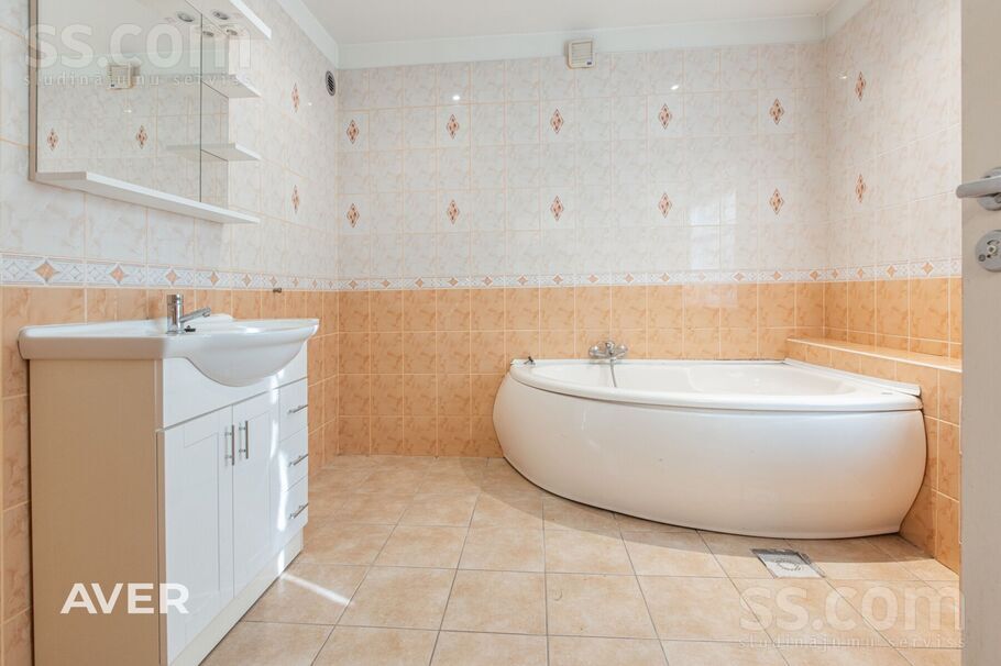 Roņu iela 1, Lapmežciems, Tukums un raj. — maja