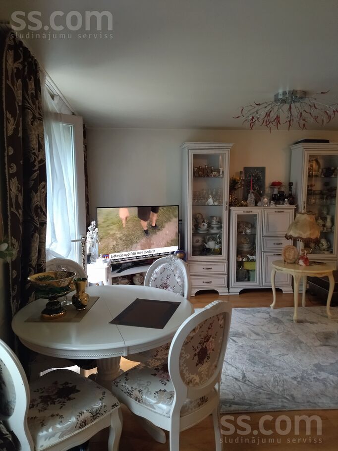 Viesītes 45, Jēkabpils un raj., Jēkabpils — dzivoklis