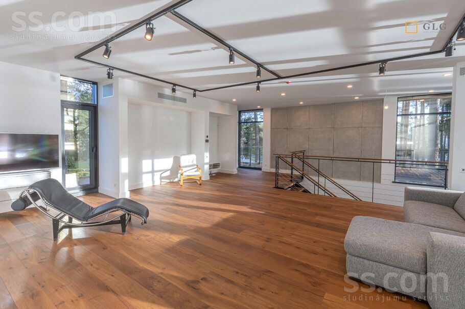 Parka Aleja, Dzilnuciems, Rīgas rajons, Babītes pag. — maja