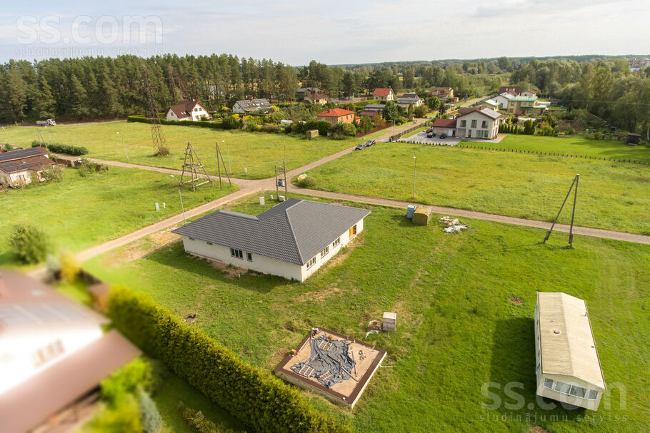 Dzidrumu 13, Stapriņi, Rīgas rajons, Ādažu nov. — maja